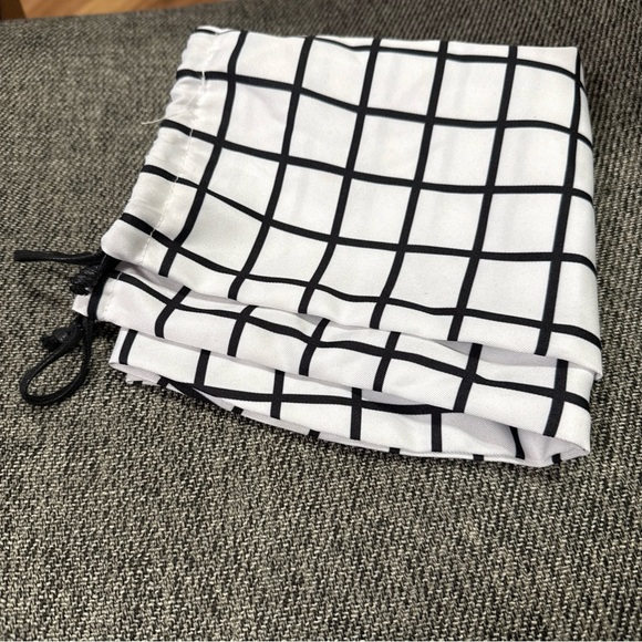 JEMMA Birdie 43 Black Duffle Gym Bag Tote Diaper Baby Bag Makeup Bag - Picture 9 of 16